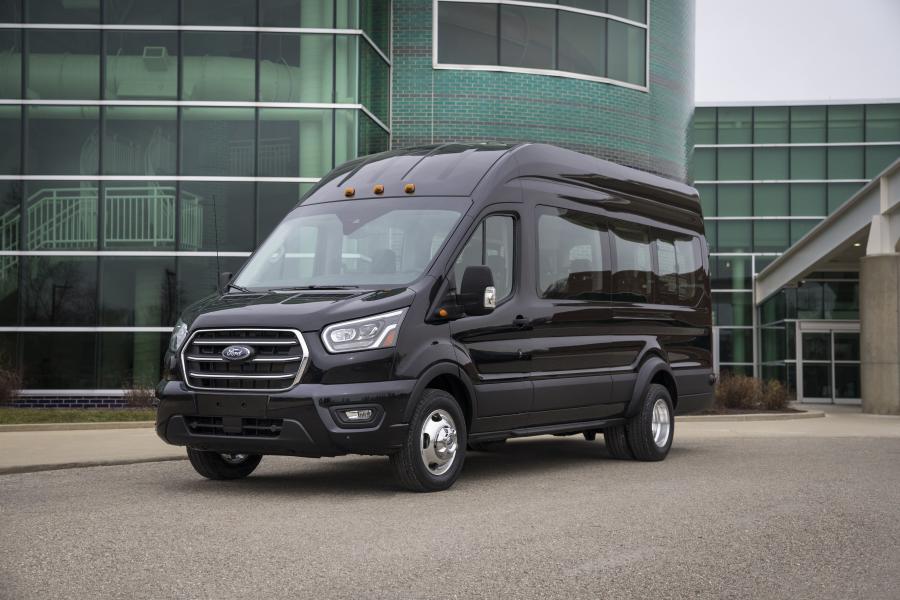  Ford Transit Passenger Wagon 2019 года  (NA) (фото 1 из 6)
